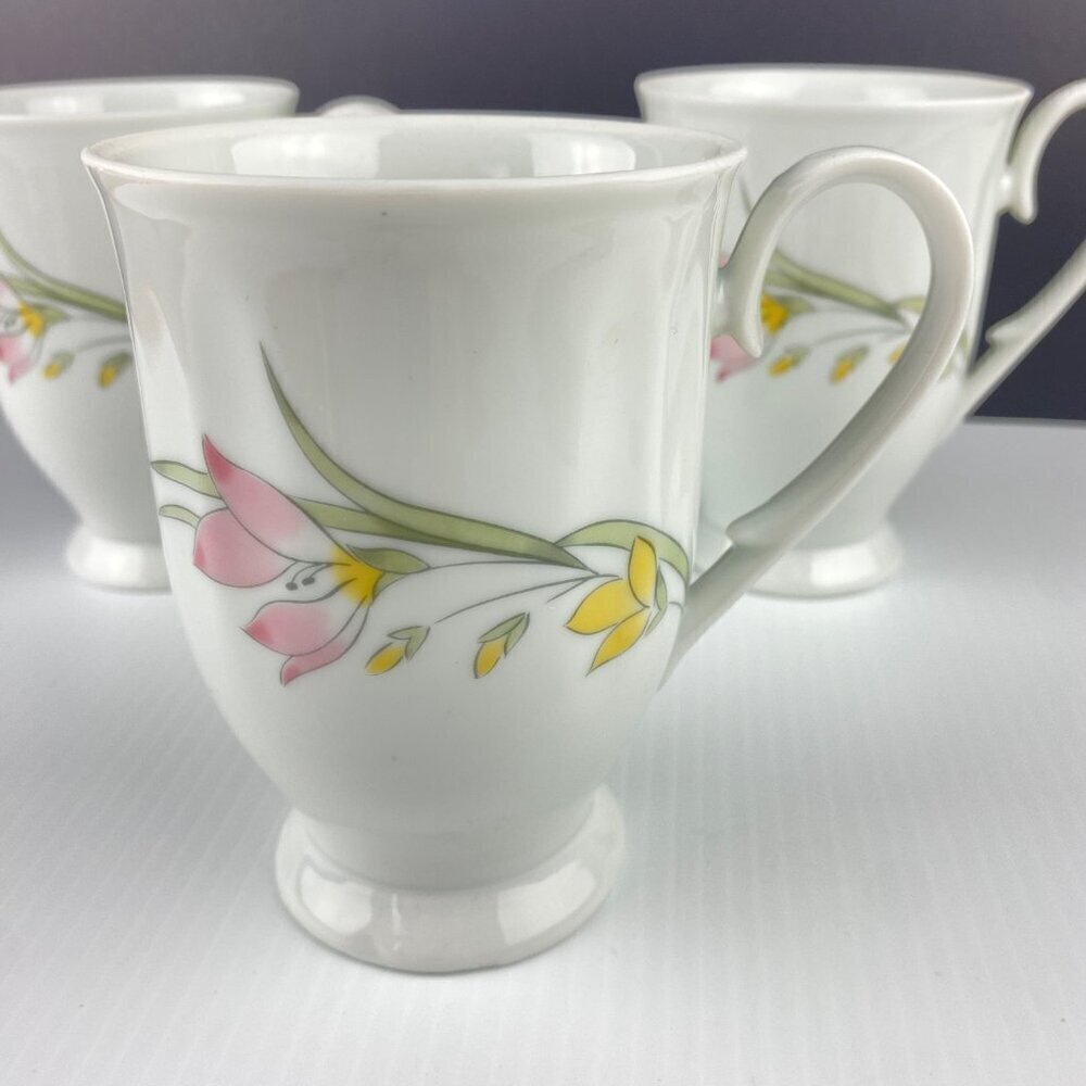 French Garden Pedestal Tea Cups / Mugs Set of 3 with Three Flower Pattern 8oz
